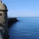 Grosse In Cadiz- Kathedrale In Der Naehe By Interhome Cádiz