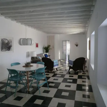 Grosse In Cadiz- Kathedrale In Der Naehe By Interhome Apartman *