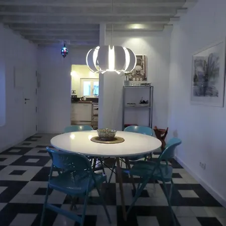 Grosse In Cadiz- Kathedrale In Der Naehe By Interhome